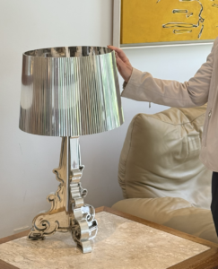 Luminária Bourgie da Kartell como peça icônica do design contemporâneo